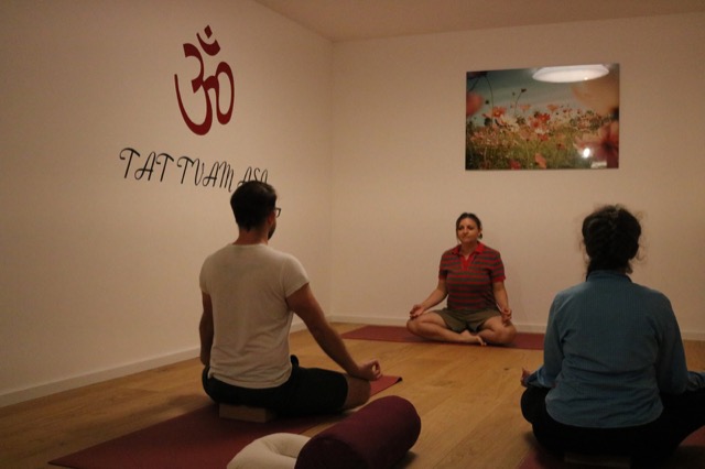 Yoga gruppe Bild 2